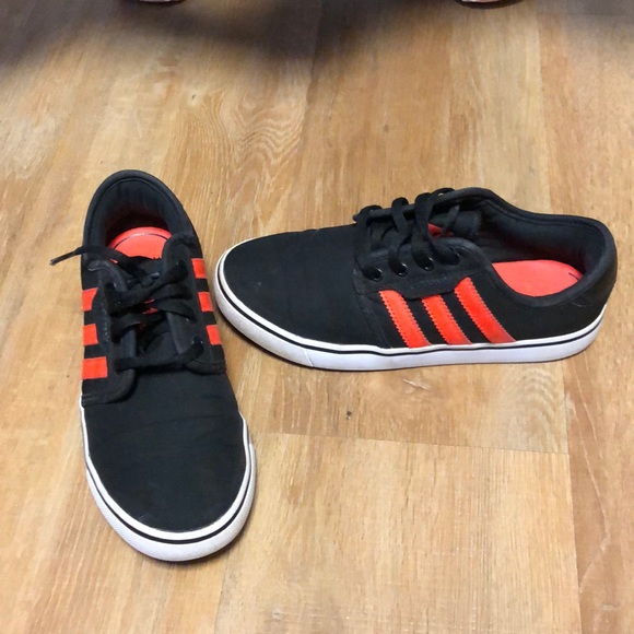 Adidas skate shoes - Picture 3 of 3